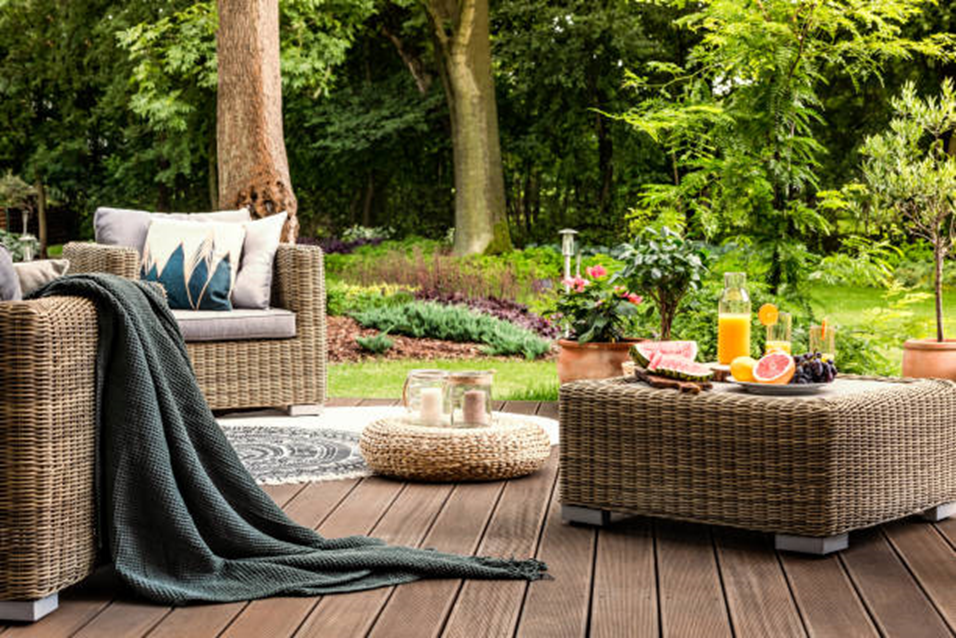 Tips To Choose The Best Garden Furniture