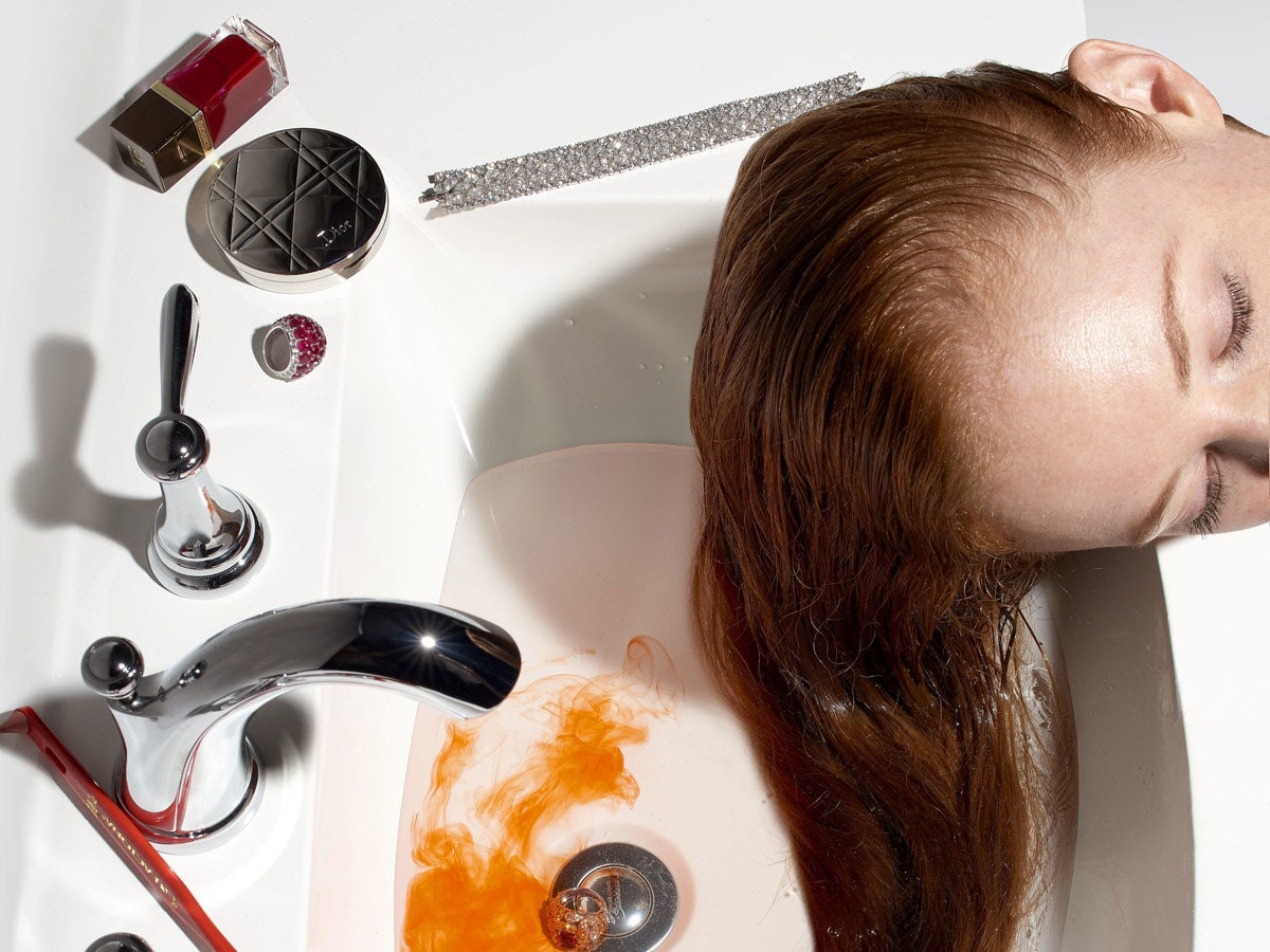 How To Use And Note When Using Hair Dye At Home